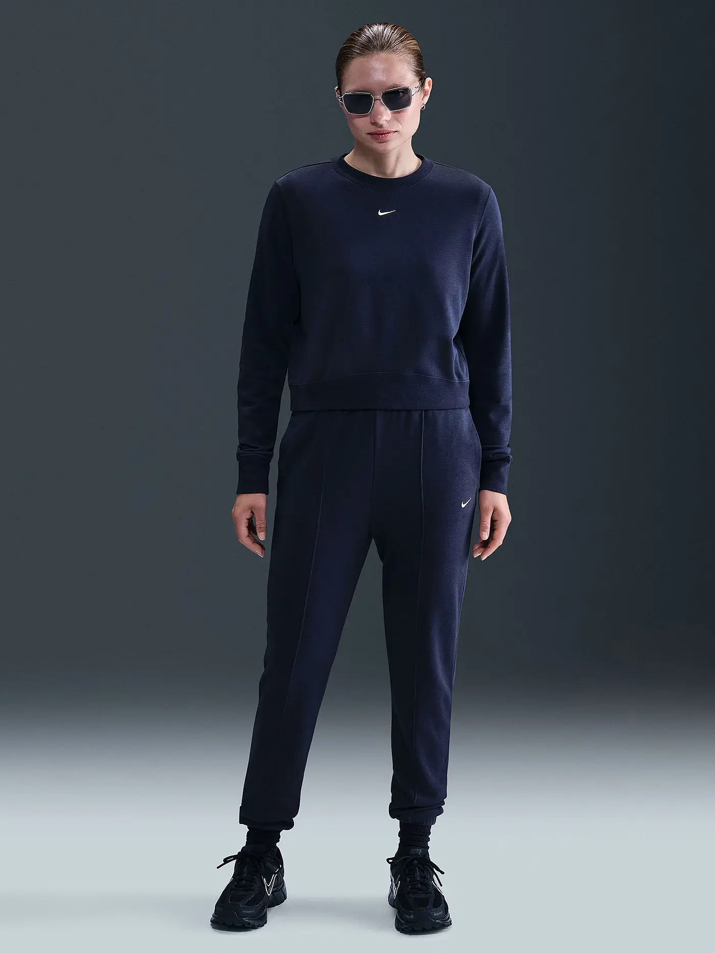 NIKE | Damen Sweater Sportswear Chill Terry | 